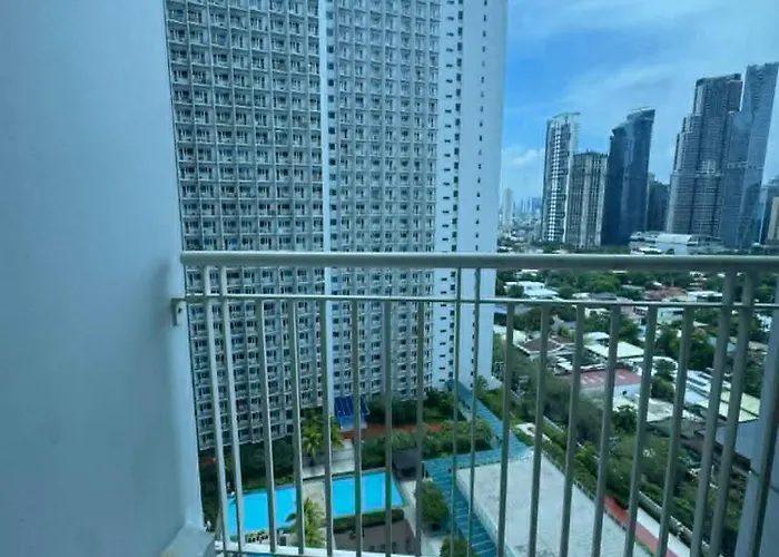Sherly Staycation Jazz شقة